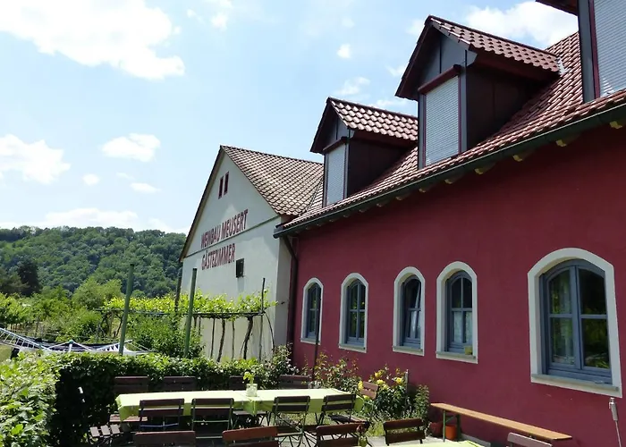 Weinbau & - Familie Birgit Und Bernhard Meusert 3*